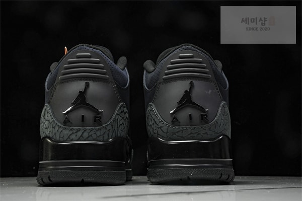 Nike 나이키 에어조던3 레트로 “블랙 캣” 신발 12번 이미지
