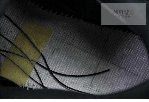 Nike 나이키 에어조던4 레트로 “화이트 썬더” 신발 15번 이미지