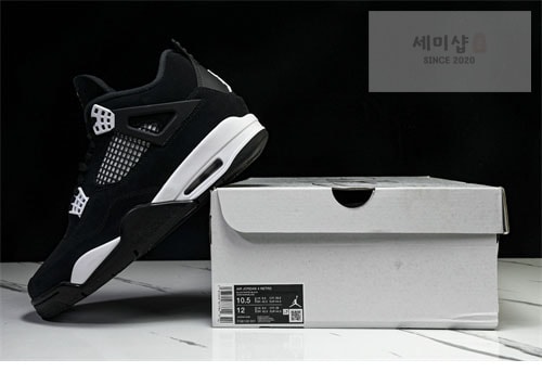 Nike 나이키 에어조던4 레트로 “화이트 썬더” 신발 25번 이미지