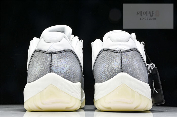 Nike 나이키 에어조던 11 로우 “Year of the Snake” 신발 11번 이미지