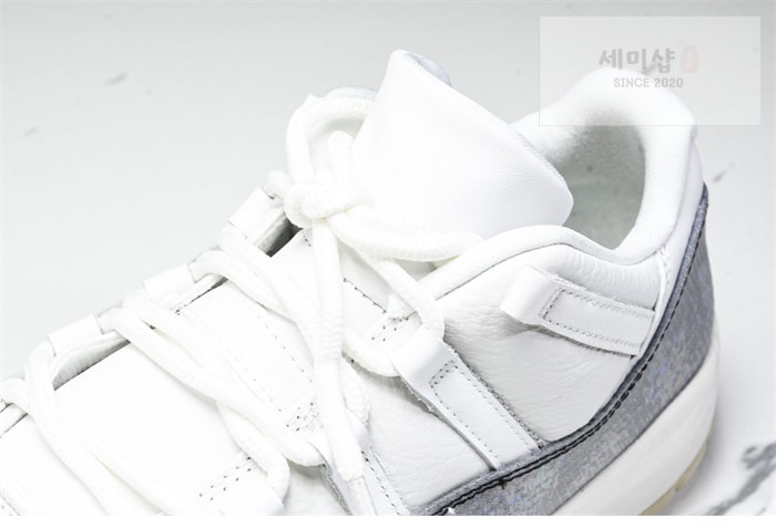 Nike 나이키 에어조던 11 로우 “Year of the Snake” 신발 28번 이미지
