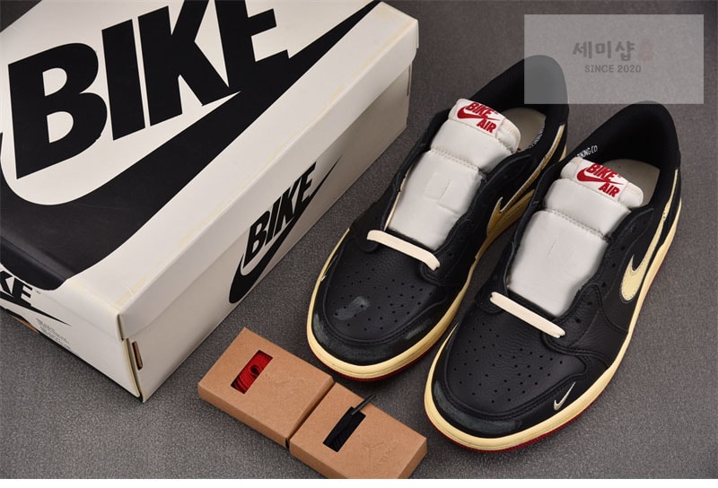 Nike 나이키 에어조던 1 로우 OG 나이젤 실베스터 베터 위드 타임 IB8958-001 신발 7번 이미지