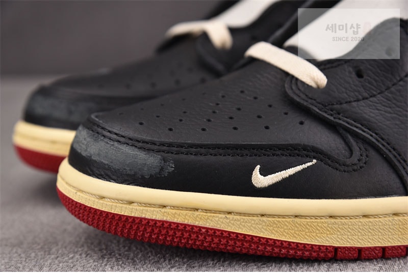Nike 나이키 에어조던 1 로우 OG 나이젤 실베스터 베터 위드 타임 IB8958-001 신발 8번 이미지