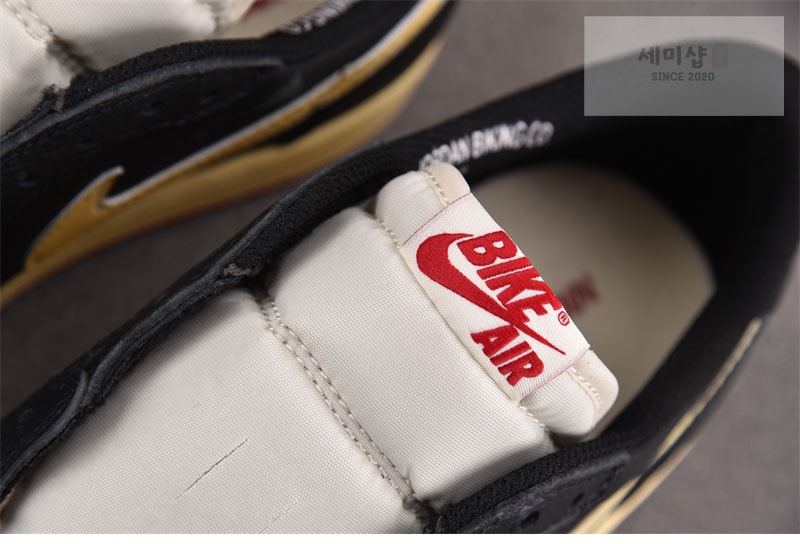 Nike 나이키 에어조던 1 로우 OG 나이젤 실베스터 베터 위드 타임 IB8958-001 신발 10번 이미지