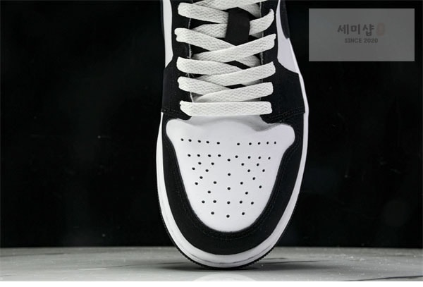 Nike 나이키 에어조던 1 로우 SE “메탈릭 블랙 화이트” 신발 5번 이미지