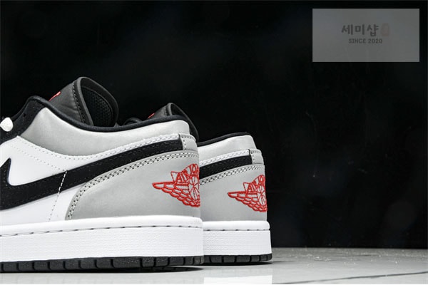 Nike 나이키 에어조던 1 로우 SE “메탈릭 블랙 화이트” 신발 7번 이미지