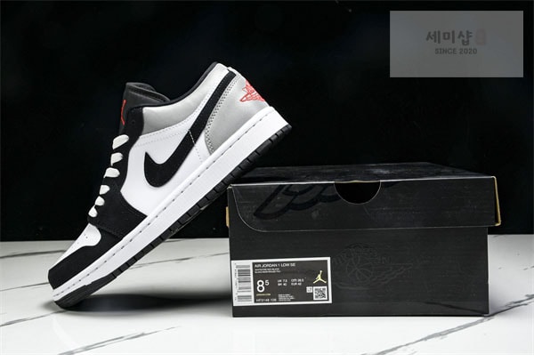 Nike 나이키 에어조던 1 로우 SE “메탈릭 블랙 화이트” 신발 17번 이미지