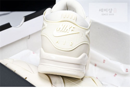 Nike 나이키 에어조던 4 RM 라이트 레전드 브라운 FQ7940-200 신발 12번 이미지