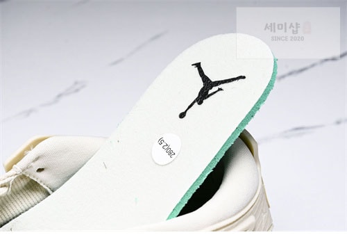 Nike 나이키 에어조던 4 RM 라이트 레전드 브라운 FQ7940-200 신발 16번 이미지