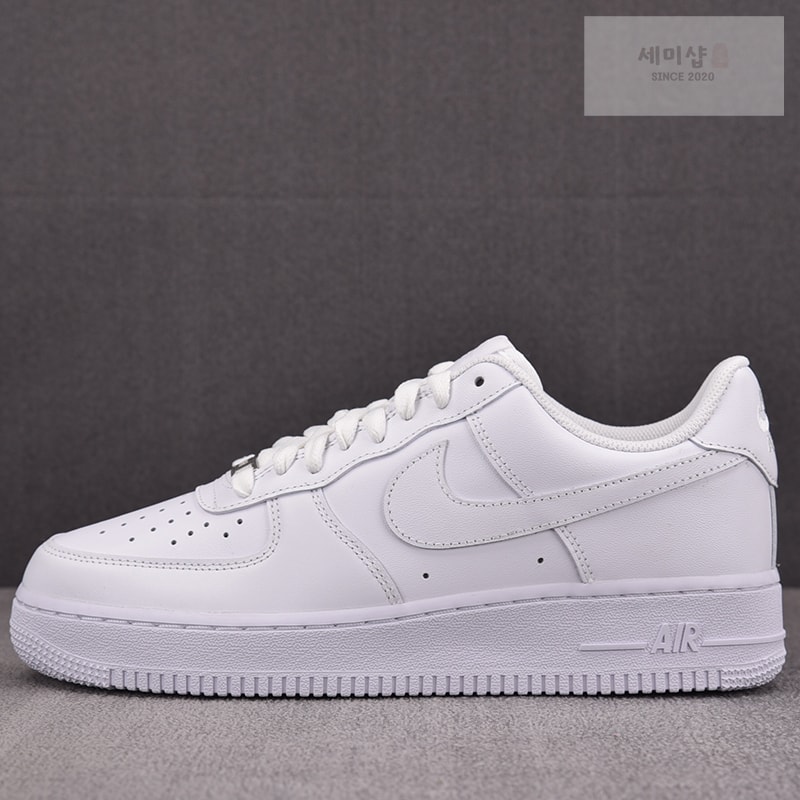 Nike 나이키 에어포스1 ’07 로우 올백 CW2288-111 신발 1번 이미지