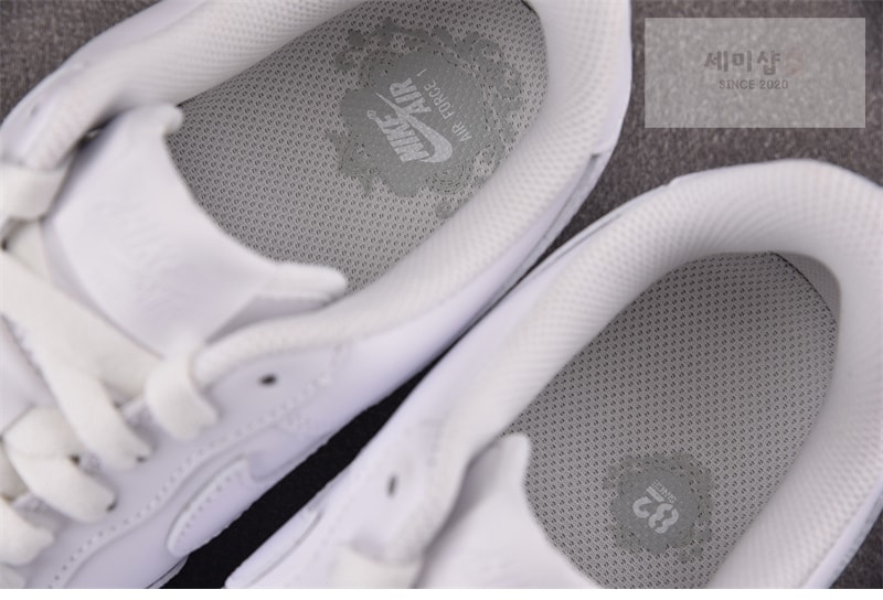 Nike 나이키 에어포스1 ’07 로우 올백 CW2288-111 신발 14번 이미지