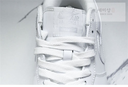 Nike 나이키 에어포스1 x 슈프림 로우 화이트 신발 10번 이미지