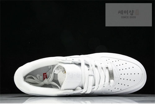 Nike 나이키 에어포스1 x 슈프림 로우 화이트 신발 19번 이미지
