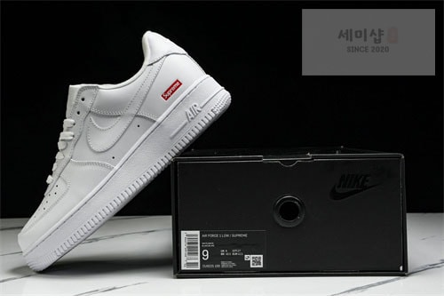 Nike 나이키 에어포스1 x 슈프림 로우 화이트 신발 27번 이미지
