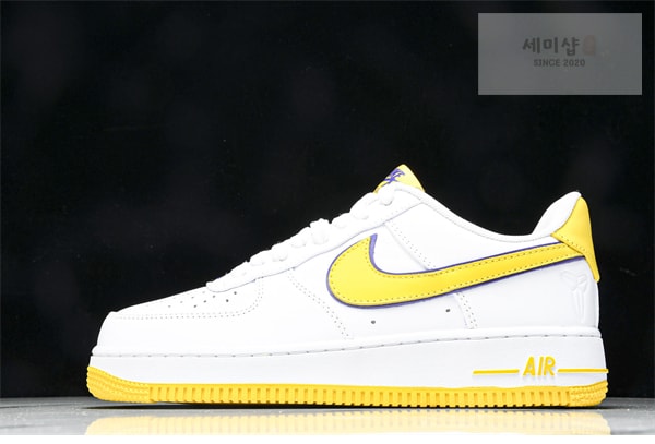 Nike 나이키 에어포스 1 x 코비 브라이언트 로우 레트로 QS 신발 5번 이미지