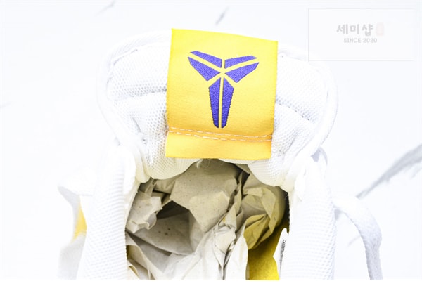 Nike 나이키 에어포스 1 x 코비 브라이언트 로우 레트로 QS 신발 14번 이미지