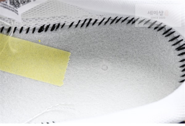 Nike 나이키 에어포스 1 x 코비 브라이언트 로우 레트로 QS 신발 17번 이미지