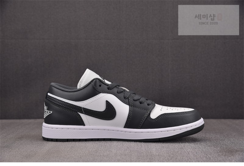 Nike 나이키 에어 조던 1 로우 아이언 그레이/서밋 화이트 553558-044 신발 3번 이미지