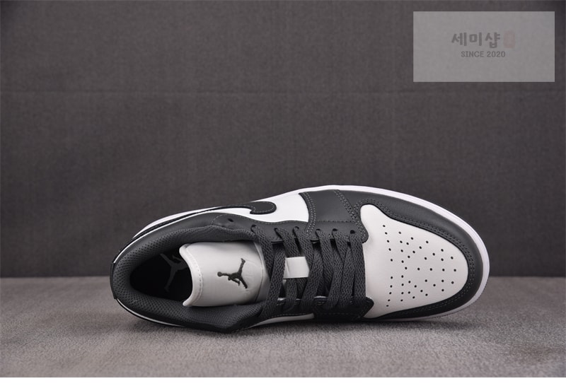 Nike 나이키 에어 조던 1 로우 아이언 그레이/서밋 화이트 553558-044 신발 4번 이미지