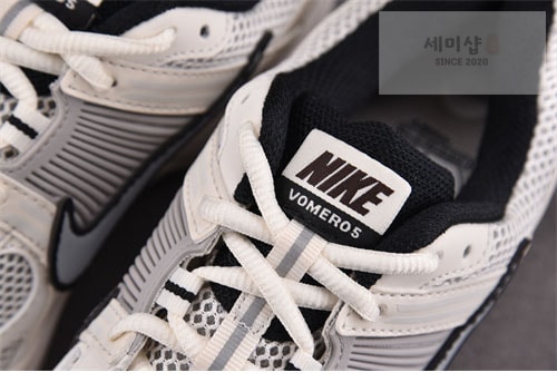 Nike 나이키 에어 줌 보메로 5 신발 10번 이미지