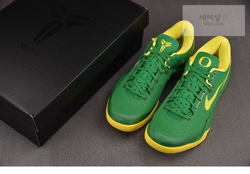 Nike 나이키 줌 코비 8 오리건 덕스 PE 신발 5번 이미지