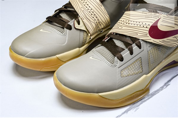 Nike 나이키 줌 KD 4 “용의 해” 신발 19번 이미지