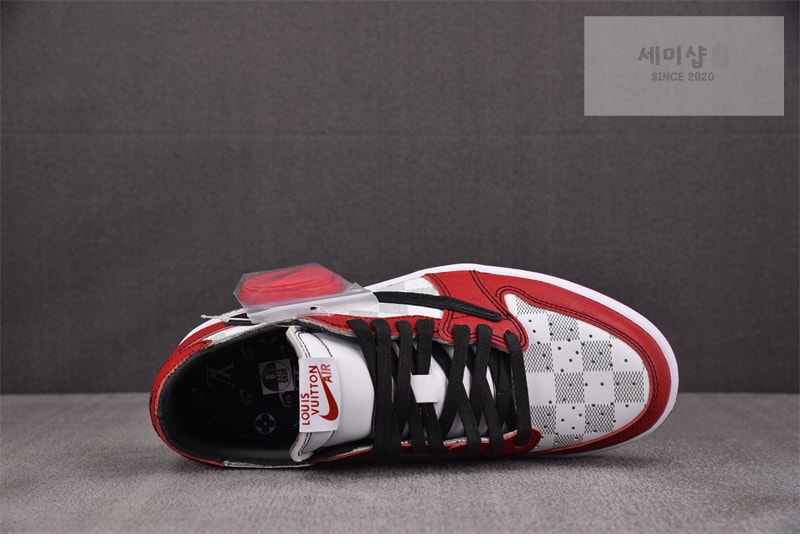 Nike 나이키 커스텀 에어조던 1 로우 x 루이비통 x 트래비스 스캇 DZ2403-006 신발 7번 이미지