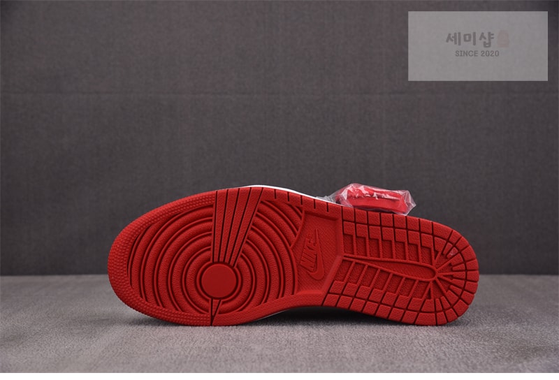 Nike 나이키 커스텀 에어조던 1 로우 x 루이비통 x 트래비스 스캇 DZ2403-006 신발 8번 이미지