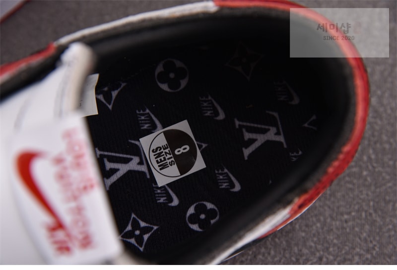 Nike 나이키 커스텀 에어조던 1 로우 x 루이비통 x 트래비스 스캇 DZ2403-006 신발 1번 이미지