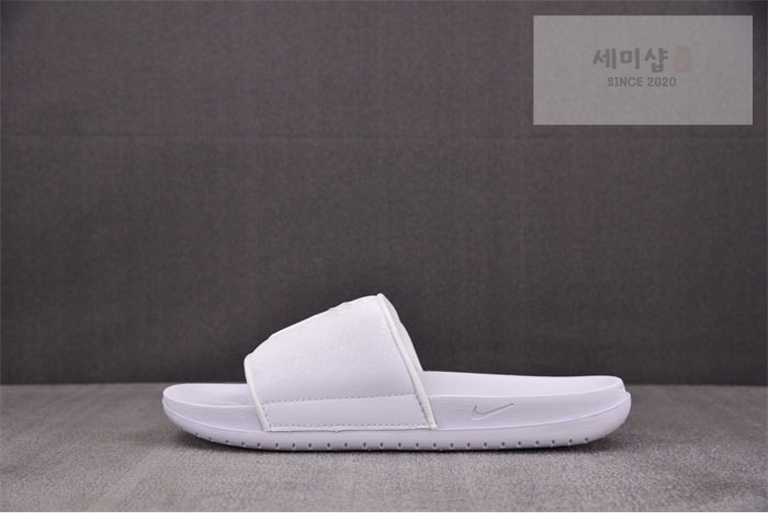 Nike 나이키 코비 오프코트 슬라이드 화이트 신발 2번 이미지