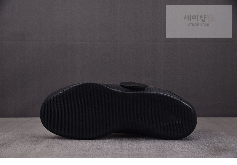 Nike 나이키 코비 11 엘리트 프로트로 페이드 투 블랙 IM4260-001 신발 5번 이미지