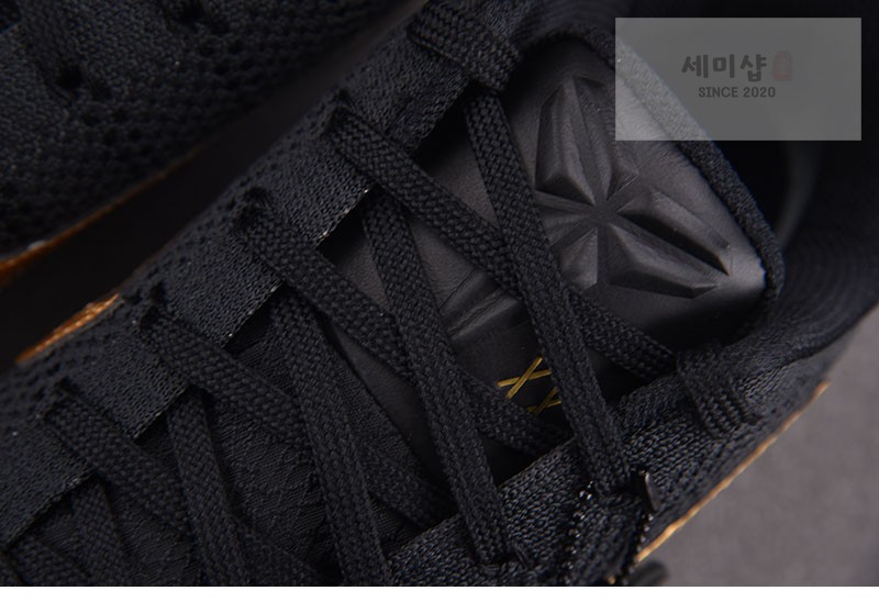 Nike 나이키 코비 11 엘리트 프로트로 페이드 투 블랙 IM4260-001 신발 10번 이미지
