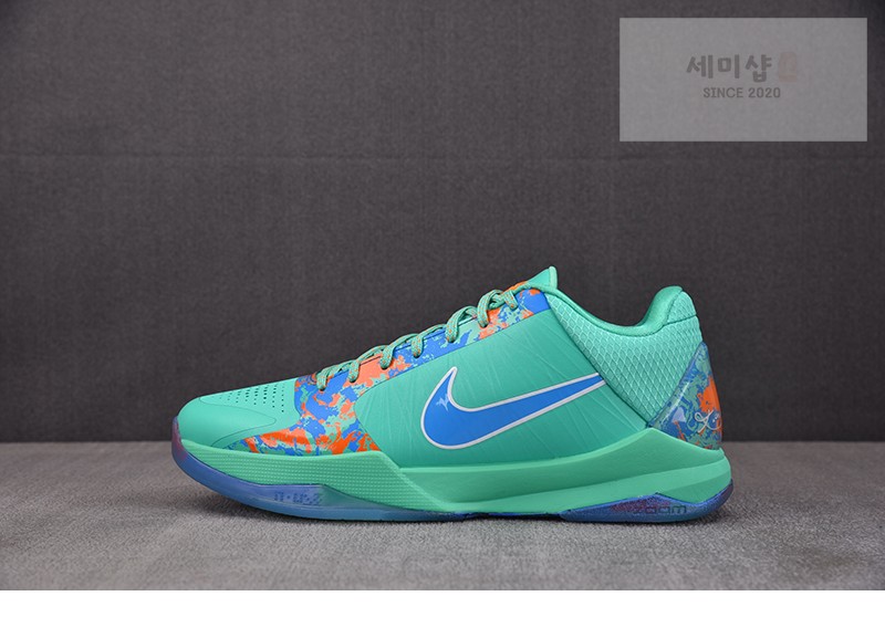 Nike 나이키 코비 5 프로트로 제일런 브런슨 NY vs. NY PE 신발 3번 이미지