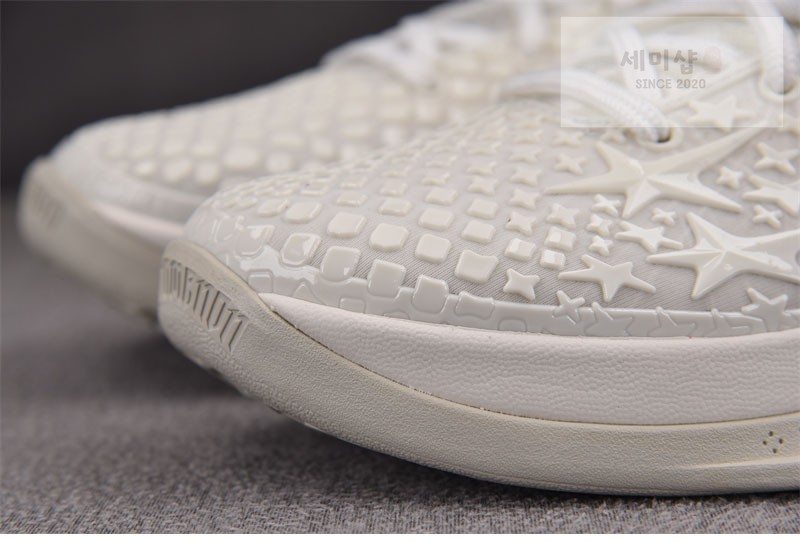 Nike 나이키 코비 6 프로트로 세일 FQ3546-100 신발 12번 이미지