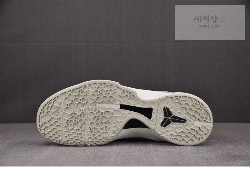Nike 나이키 코비 6 프로트로 세일 FQ3546-100 신발 5번 이미지