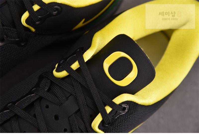 Nike 나이키 코비 8 오리건 덕스 PE 팩 신발 8번 이미지