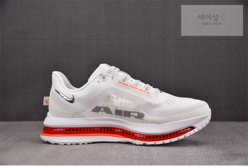 Nike 나이키 페가수스 프리미엄 서밋 화이트 브라이트 크림슨 HQ2592-101 신발 10번 이미지