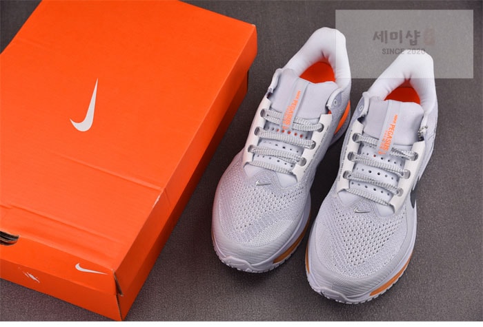 Nike 나이키 페가수스 프리미엄 에어스케이프 러닝슈즈 그레이 토탈 오렌지 신발 7번 이미지