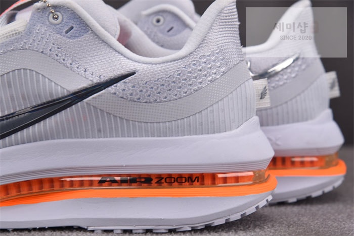 Nike 나이키 페가수스 프리미엄 에어스케이프 러닝슈즈 그레이 토탈 오렌지 신발 12번 이미지