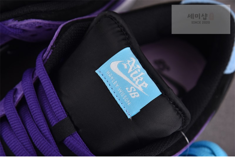 Nike 나이키 SB 덩크 로우 프로 x 헤일리 윌슨 블랙 앤 코트 퍼플 HJ0513-500 신발 10번 이미지