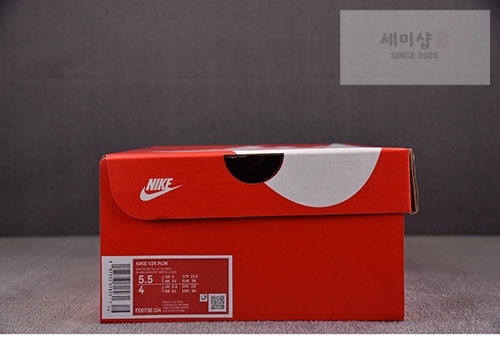나이키 나이키 V2K 런메탈릭 실버/화이트 FD0736-104 신발 7번 이미지