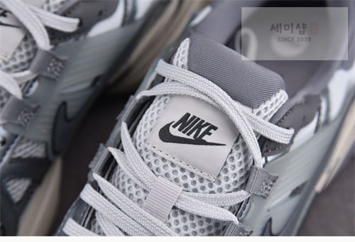 Nike 나이키 V2K 런 신발 FD0736-003 신발 10번 이미지