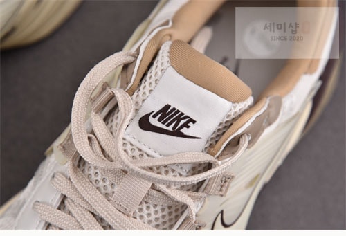 Nike 나이키 V2K 런 신발 FD0736-103 신발 14번 이미지