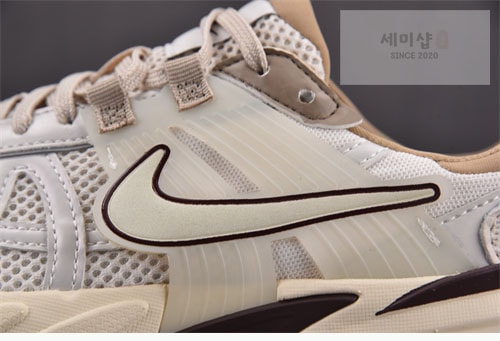 Nike 나이키 V2K 런 신발 FD0736-103 신발 11번 이미지