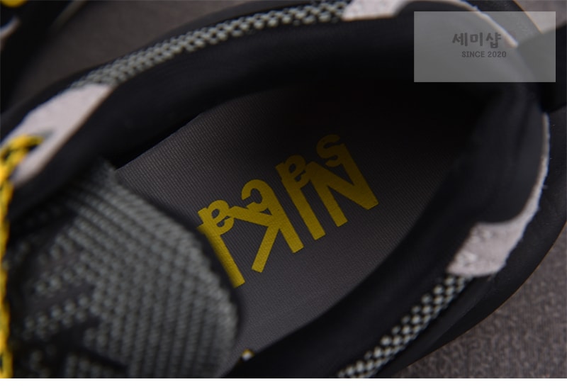 Nike 나이키 x 사카이 제가마돔 SP 매트 실버 HQ8618-002 신발 13번 이미지