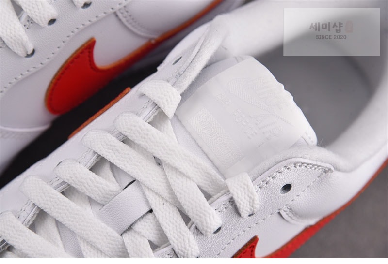 Nike 나이키 x 슈프림 에어포스1 로우 슈프림 상하이 화이트 스피드 레드 CU9225-101 신발 3번 이미지