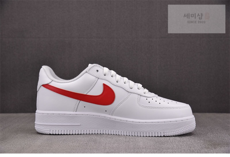 Nike 나이키 x 슈프림 에어포스1 로우 슈프림 상하이 화이트 스피드 레드 CU9225-101 신발 4번 이미지