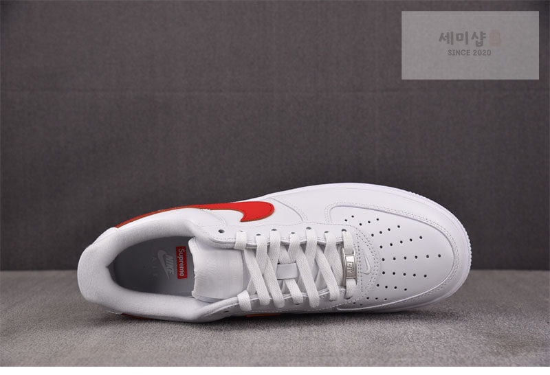 Nike 나이키 x 슈프림 에어포스1 로우 슈프림 상하이 화이트 스피드 레드 CU9225-101 신발 8번 이미지