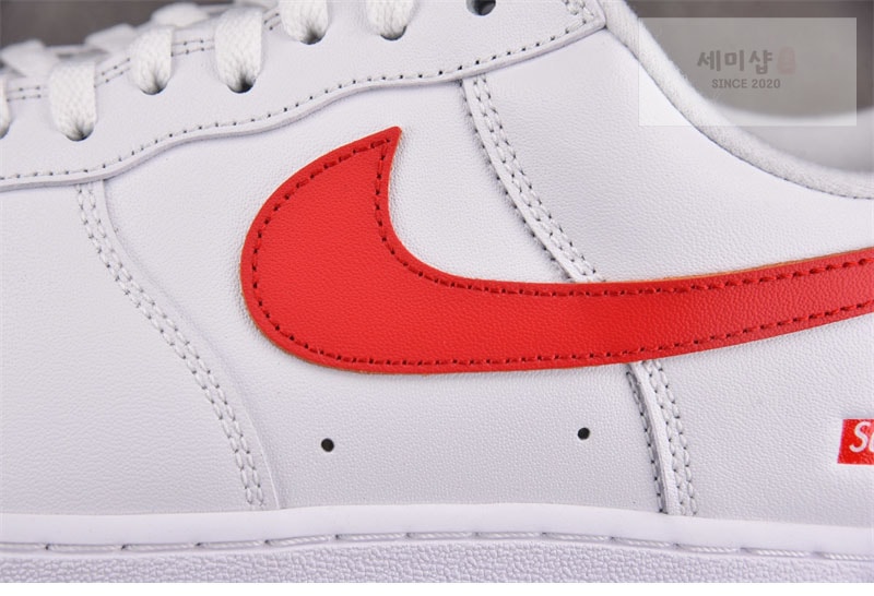 Nike 나이키 x 슈프림 에어포스1 로우 슈프림 상하이 화이트 스피드 레드 CU9225-101 신발 11번 이미지