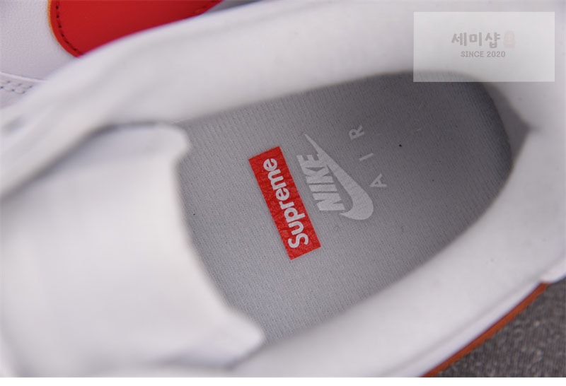 Nike 나이키 x 슈프림 에어포스1 로우 슈프림 상하이 화이트 스피드 레드 CU9225-101 신발 12번 이미지